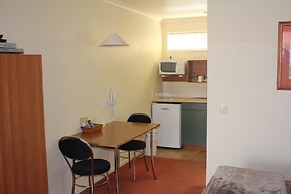 Bks Egmont Motor Lodge