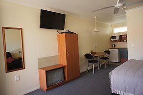 Bks Egmont Motor Lodge