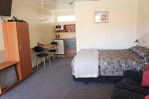 Bks Egmont Motor Lodge