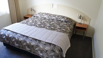 Bks Egmont Motor Lodge