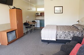 Bks Egmont Motor Lodge