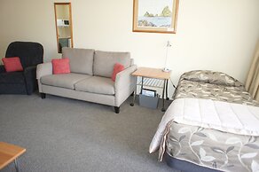 Bks Egmont Motor Lodge