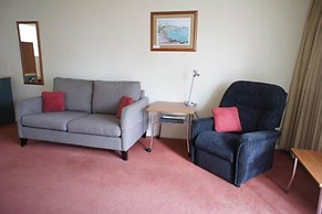 Bks Egmont Motor Lodge