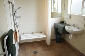 Bks Egmont Motor Lodge