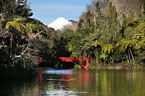 Brougham Heights Motel