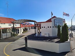 Brougham Heights Motel