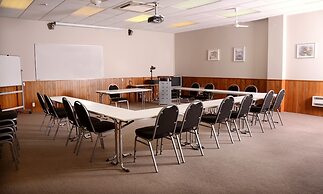 Brougham Heights Motel