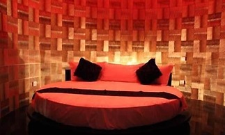 Love Inn Boutique Hotel