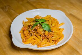 Ashia Hotel & Lounge