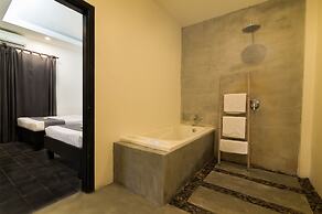 Ashia Hotel & Lounge