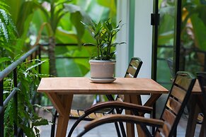 Ashia Hotel & Lounge