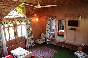 Houseboat Zaindari Palace