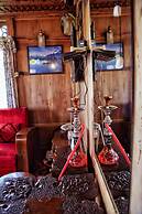 Houseboat Zaindari Palace