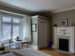 Leaside Manor by The Leaside Group