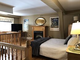 Leaside Manor by The Leaside Group