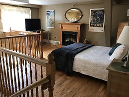 Leaside Manor by The Leaside Group