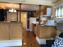 Leaside Manor by The Leaside Group