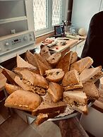 Leaside Manor by The Leaside Group