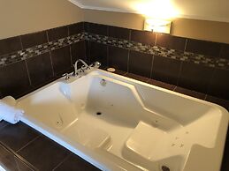 Leaside Manor by The Leaside Group