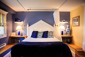 Leaside Manor by The Leaside Group