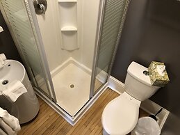 Leaside Manor by The Leaside Group