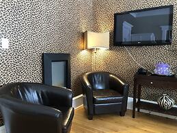 Leaside Manor by The Leaside Group