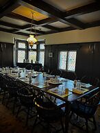 Leaside Manor by The Leaside Group