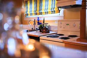 Leaside Manor by The Leaside Group