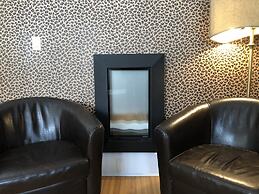 Leaside Manor by The Leaside Group