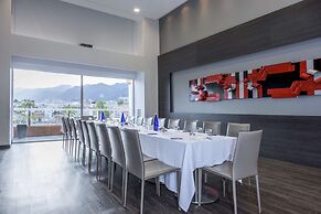 NH Bogotá Urban 26 Royal