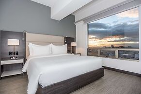 NH Bogotá Urban 26 Royal