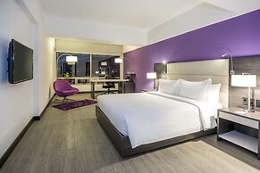 NH Bogotá Urban 26 Royal