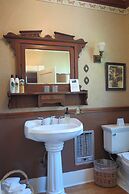 Calderwood Inn