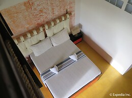 Vanilla Sky Dive Resort