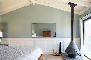 Fort Ross Lodge