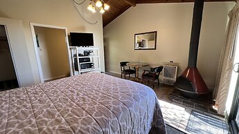 Fort Ross Lodge