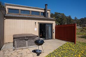 Fort Ross Lodge