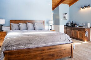 Fort Ross Lodge