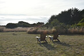 Fort Ross Lodge