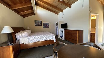 Fort Ross Lodge