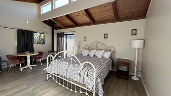 Fort Ross Lodge