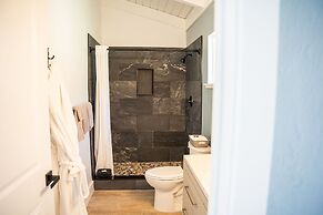 Fort Ross Lodge