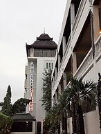 Khuangsingh Residence