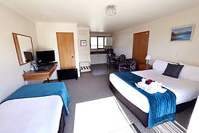 Baywatch Motor Lodge