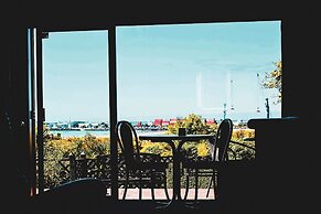 Baywatch Motor Lodge