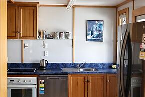 Baywatch Motor Lodge