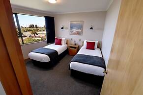 Baywatch Motor Lodge