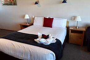 Baywatch Motor Lodge