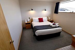 Baywatch Motor Lodge