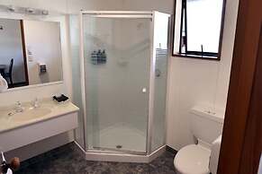 Baywatch Motor Lodge